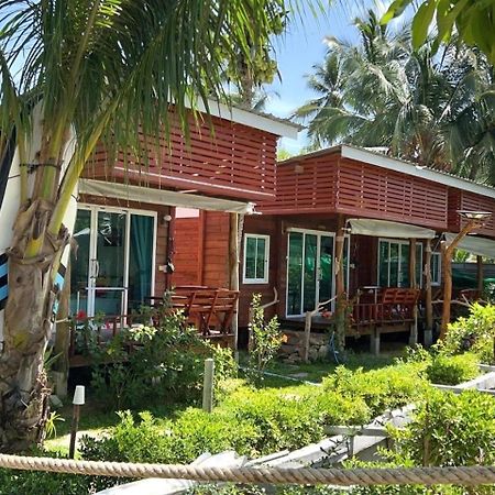 Mook Montra Resort Sea Front Koh Mook Exterior photo